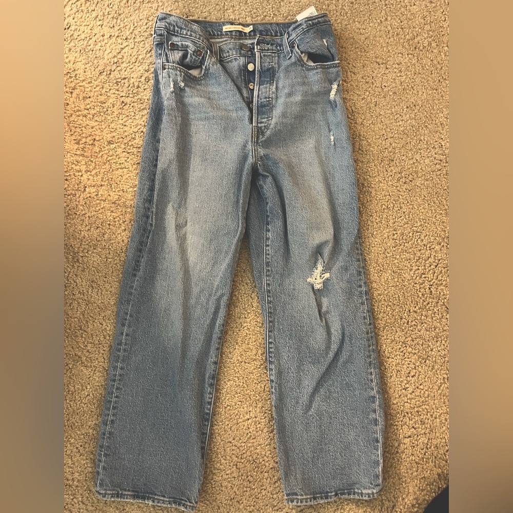 Levi’s medium wash high waisted jeans